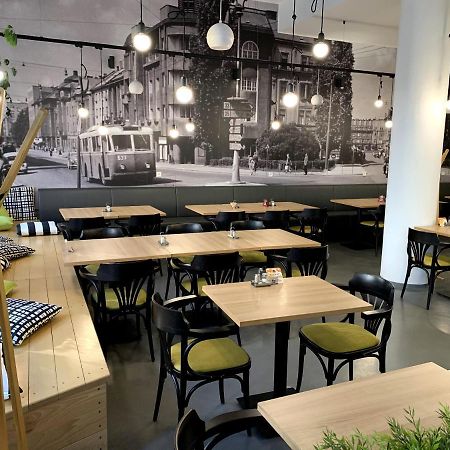 Ap 1 - Apartments 4U Brezinova "Overnight Simply" Hradec Králové Eksteriør bilde