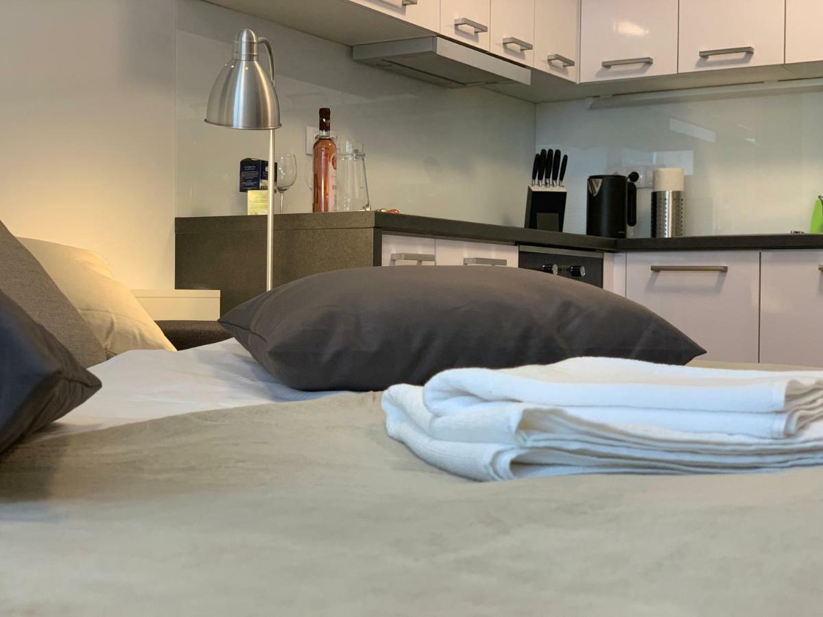 Ap 1 - Apartments 4U Brezinova "Overnight Simply" Hradec Králové Eksteriør bilde
