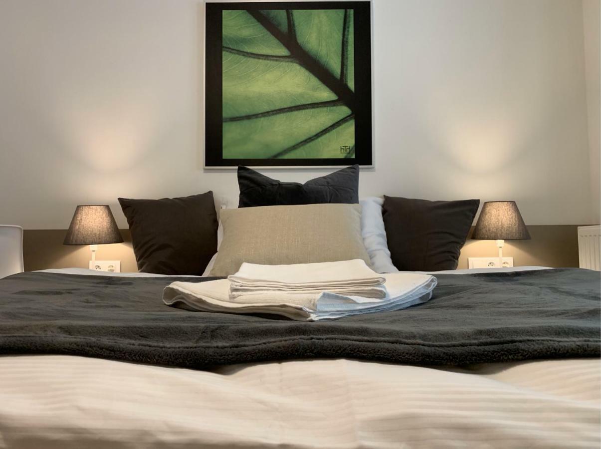 Ap 1 - Apartments 4U Brezinova "Overnight Simply" Hradec Králové Eksteriør bilde
